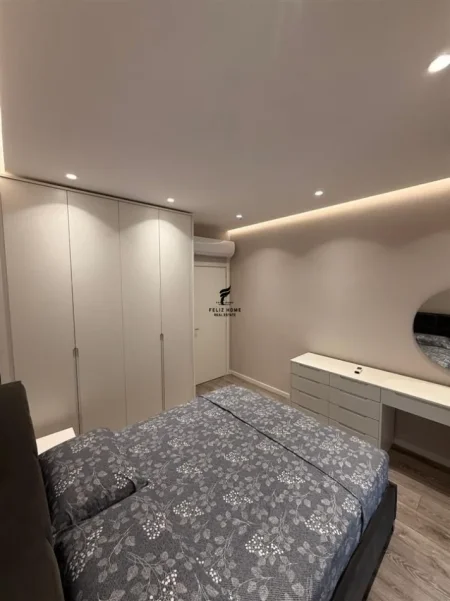 Tirane, jepet me qera apartament 1+1 Kati 1, 70 m² 600 € (ASTIR)