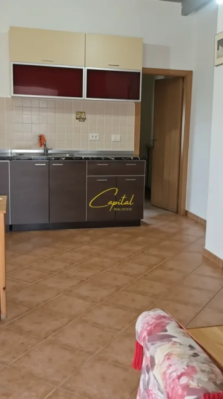 Tirane, jepet me qera apartament 2+1 Kati 3, 80 m² 400 € (5 MAJI)