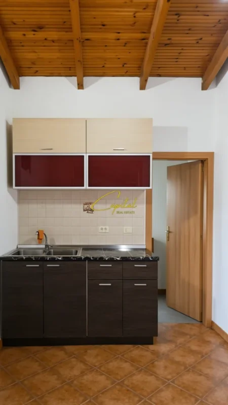 Tirane, jepet me qera apartament 2+1 Kati 3, 80 m² 400 € (5 MAJI)
