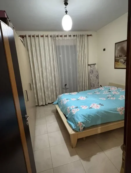 Tirane, jepet me qera apartament 1+1 Kati 4, 66 m² 500 € (SELITE)