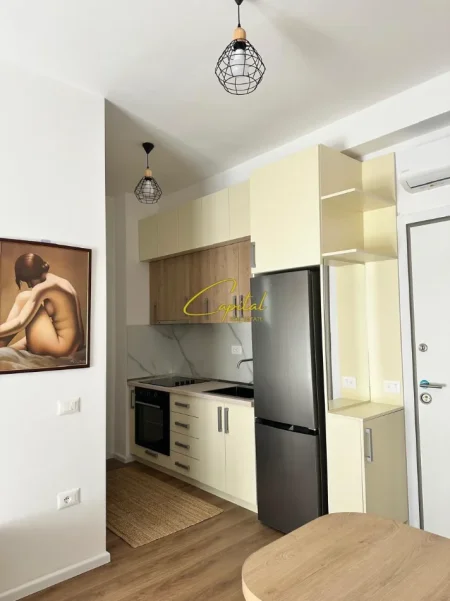Tirane, jepet me qera apartament 1+1 Kati 2, 60 m² 400 € (ALI DEMI)