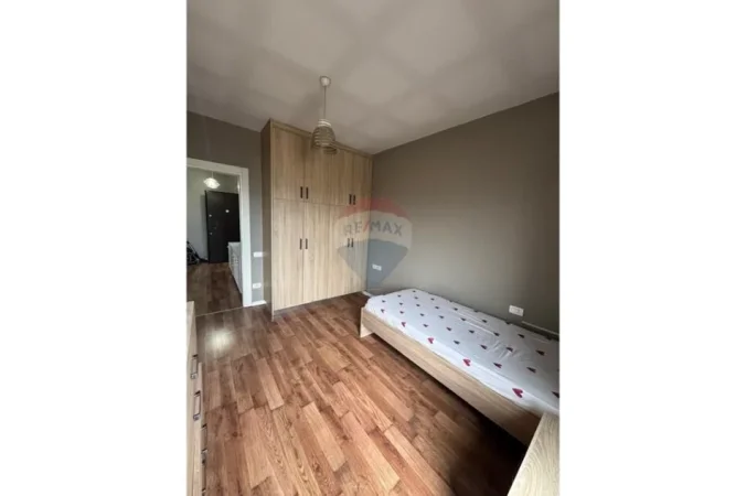 Tirane, jepet me qera apartament 2+1 Kati 9, 120 m² 700 € 
