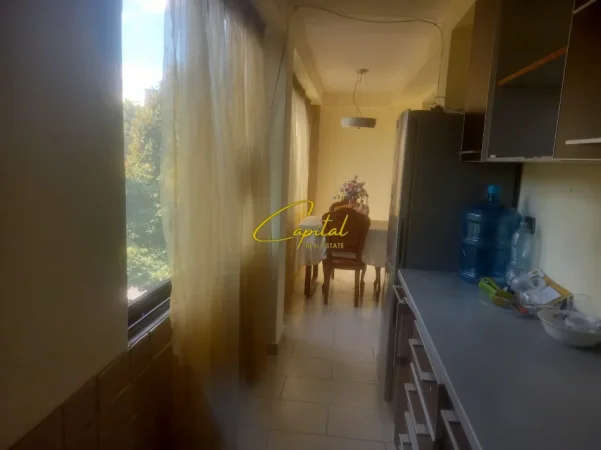 Tirane, jepet me qera apartament 2+1 Kati 2, 90 m² 600 € (21 DHJETORI)