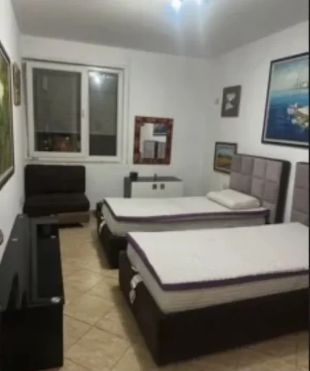 Tirane, jepet me qera apartament 2+1 Kati 4, 105 m² 700 € (21 DHJETORI)