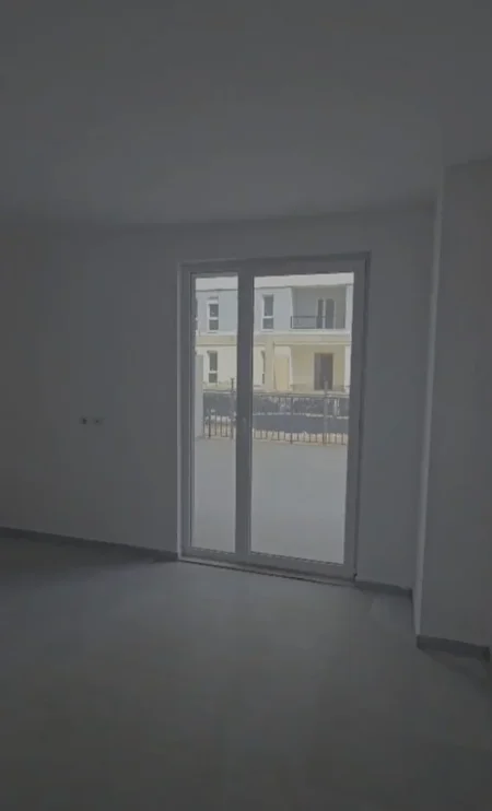 Tirane, shitet apartament 2+1 Kati 1, 160000 € (Universe City)