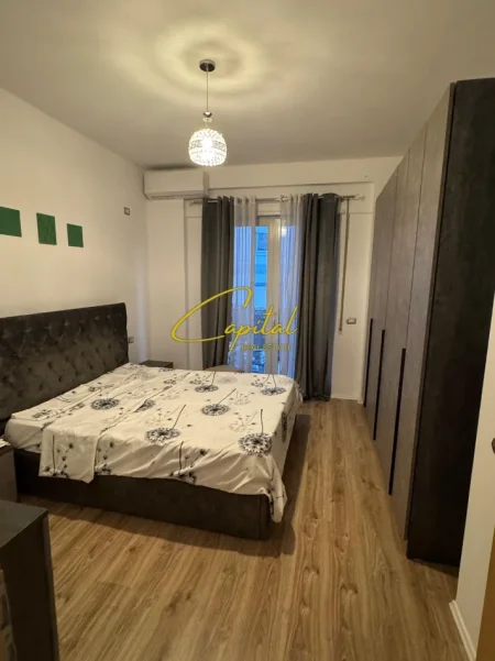 Tirane, jepet me qera apartament 1+1 Kati 5, 88 m² 600 € (LIQENI I THATE)