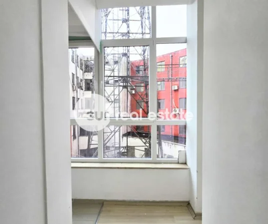 Shkoder, jepet me qera ambjent biznesi Kati 2, 86 m² (PEDONALE QENDER)