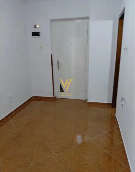 Tirane, jepet me qera apartament 2+1 Kati 3, 70 m² 470 € (BULEVARDI BAJRAM CURRI)