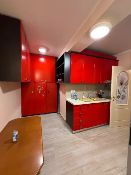 Tirane, shitet apartament 1+1+Ballkon , Bulevardi Zogu I, 💶 253.000€