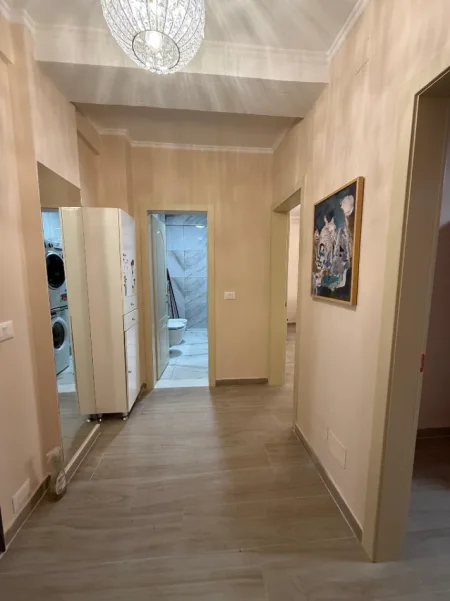 Tirane, shitet apartament 1+1+Ballkon , Bulevardi Zogu I, 💶 253.000€