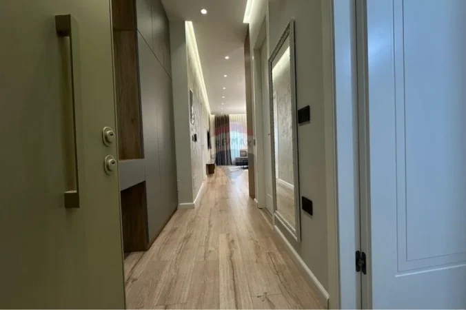 Tirane, jepet me qera apartament , 147 m² 2.100 € 
