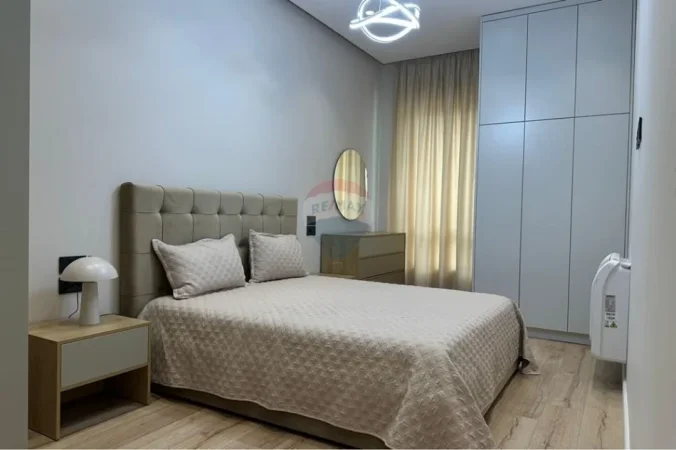 Tirane, jepet me qera apartament , 147 m² 2.100 € 