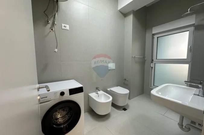 Tirane, jepet me qera apartament , 70 m² 522 € 