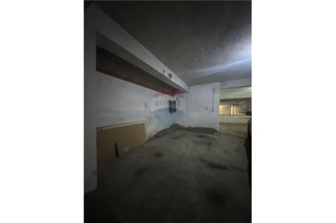 Tirane, shitet garazh | post parkimi , 15 m² 35.000 €