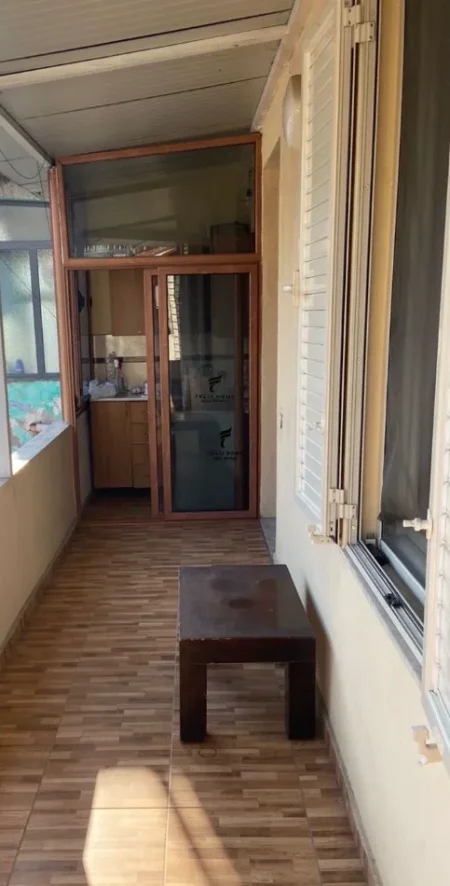 Tirane, jepet me qera apartament 1+1 Kati 5, 62 m² 600 € (BLLOKU)