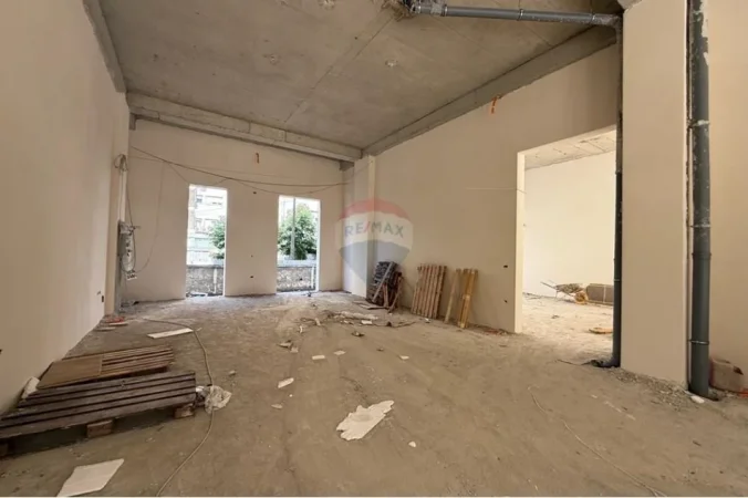 Tirane, shitet , 154 m² (Tirana Entry, Tiranë)