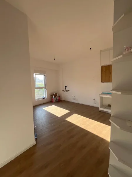 Tirane, shitet apartament 2+1 Kati 7, 74 m² 137.000 € (ALI DEMI)