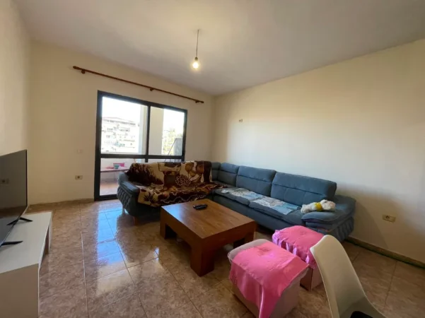 Tirane, jepet me qera apartament 1+1 Kati 5, 70 m² 350 € (Komuna e Parisit)