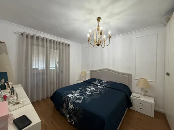 Tirane, shitet apartament 2+1 Kati 4, 85 m² 153.000 € (LAPRAKE , Prane KMY)