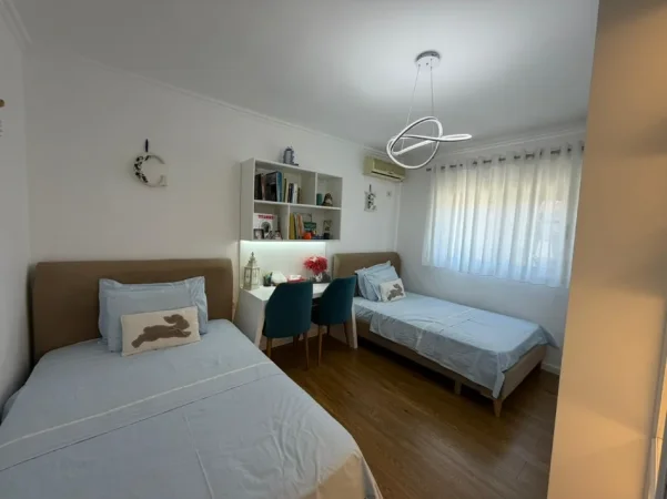Tirane, shitet apartament 2+1 Kati 4, 85 m² 153.000 € (LAPRAKE , Prane KMY)