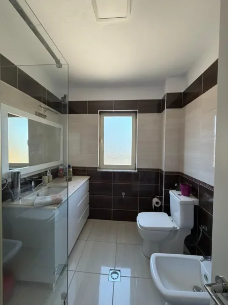 Tirane, shitet apartament 2+1 Kati 4, 85 m² 153.000 € (LAPRAKE , Prane KMY)