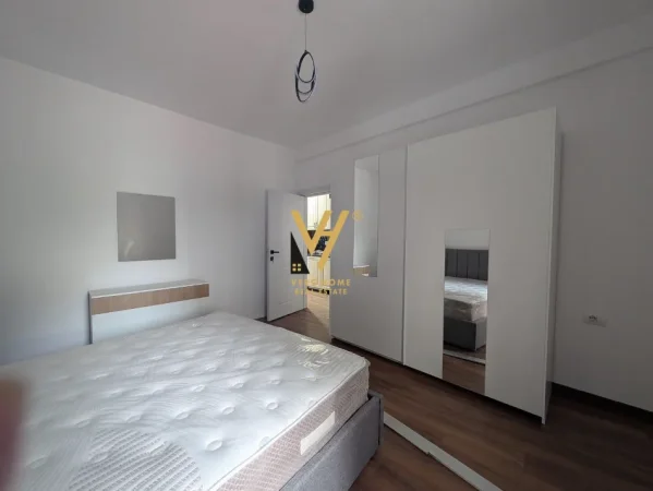Tirane, jepet me qera apartament 2+1+Ballkon Kati 2, 83 m² 750 € (DON BOSKO)
