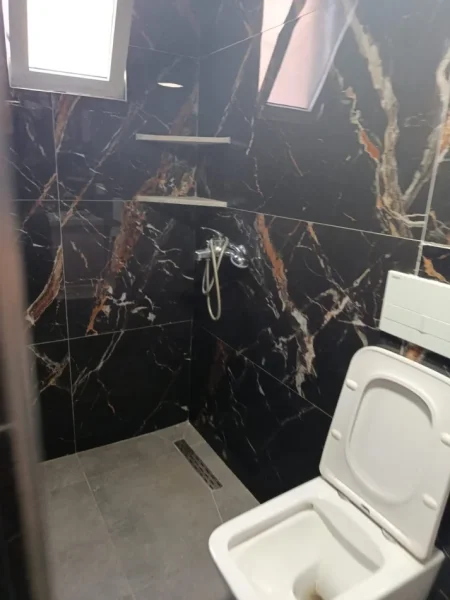 Tirane, jepet me qera apartament 2+1 Kati 1, 60 m² 300 € (Qendra Shëndetësore Qytet Studenti)