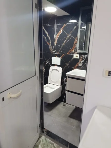 Tirane, jepet me qera apartament 2+1 Kati 1, 60 m² 300 € (Qendra Shëndetësore Qytet Studenti)