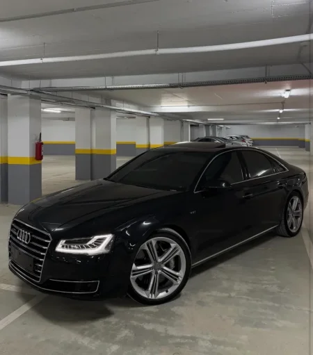 Shqiperi, shitet makine Audi A8 Nafte, e zeze Klima 185.000 km 14.000 €