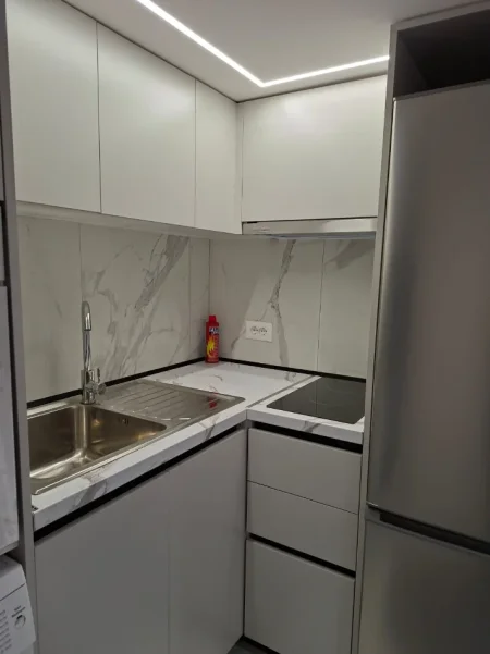 Tirane, jepet me qera apartament 1+1 Kati 0, 35 m² 400 € (Astir)