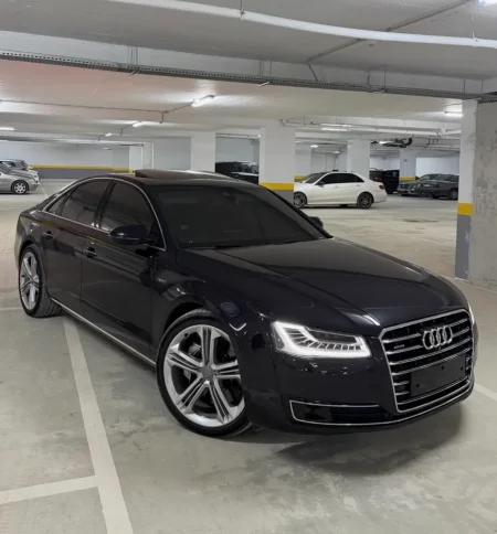 Shqiperi, shitet makine Audi A8 Nafte, e zeze Klima 185.000 km 14.000 €