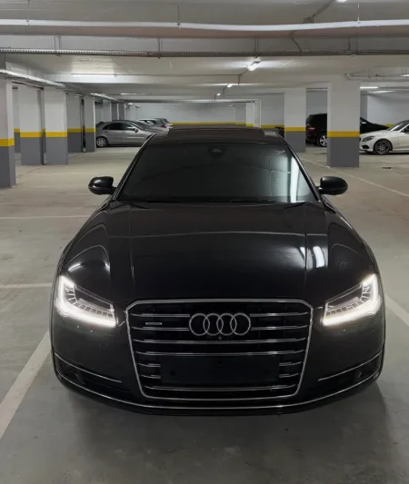 Shqiperi, shitet makine Audi A8 Nafte, e zeze Klima 185.000 km 14.000 €