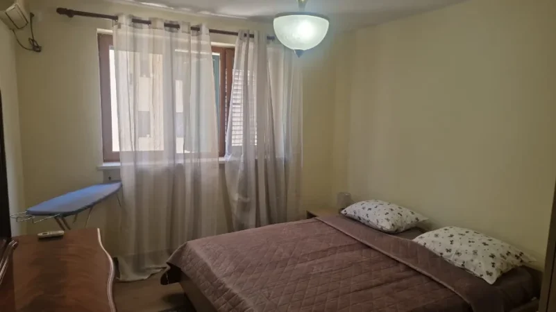 Tirane, jepet me qera apartament 1+1 Kati 3, 64 m² 500 € (21 Dhjetori/Mozaiku)