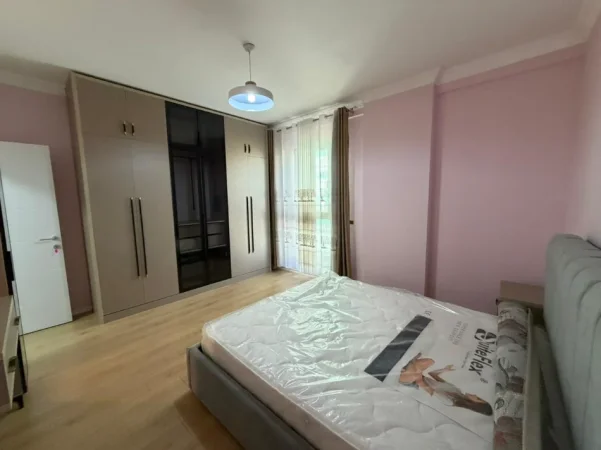 Tirane, jepet me qera apartament 1+1 Kati 3, (jordan misja)