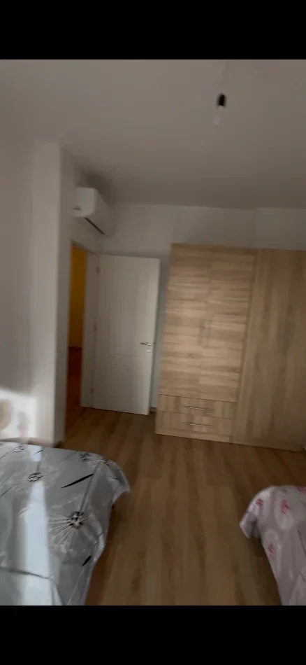 Tirane, jepet me qera apartament 2+1+Ballkon Kati 3, 100 m² 600 € 