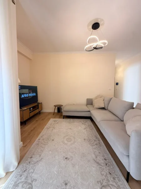 Tirane, jepet me qera apartament 2+1+Ballkon , 90 m² 900 € (Kompleksi Delijorgji)