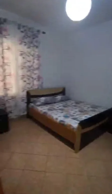 Tirane, jepet me qera apartament 1+1 Kati 1, 60 m² 350 € (Don Bosko)