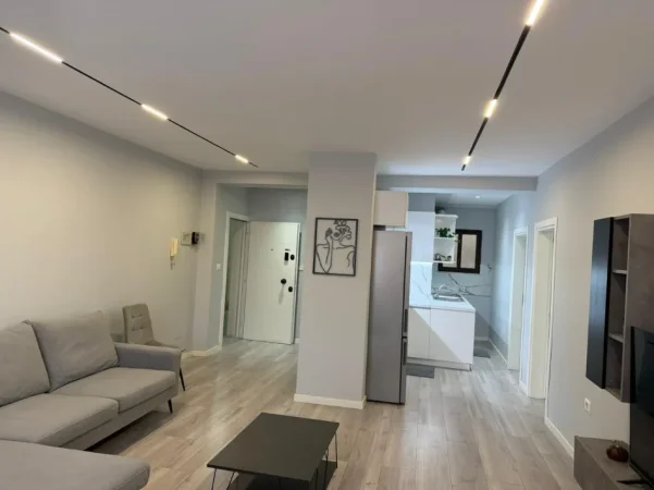 Tirane, shitet apartament 2+1+Ballkon Kati 5, 90 m² 268.000 € (Fillimi i Rrugës Frosina Plaku)