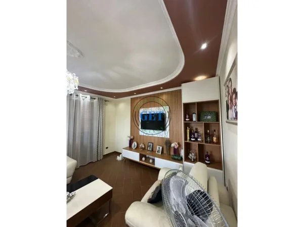 Durres, jepet me qera apartament 2+1 Kati 3, 80 m² 400 € (kenet)