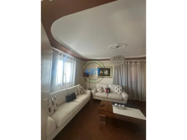 Durres, jepet me qera apartament 2+1 Kati 3, 80 m² 400 € (kenet)