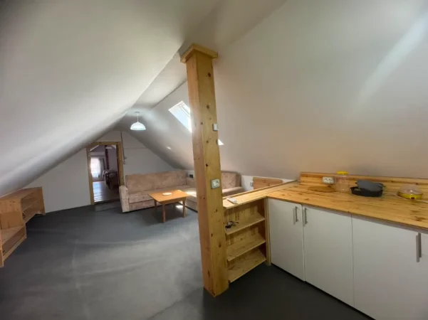 Tirane, jepet me qera apartament 1+1+Ballkon Kati 3, 75 m² 350 € (Don Bosko, pranë Piceri Herdit)