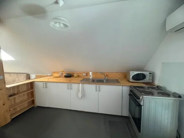 Tirane, jepet me qera apartament 1+1+Ballkon Kati 3, 75 m² 350 € (Don Bosko, pranë Piceri Herdit)