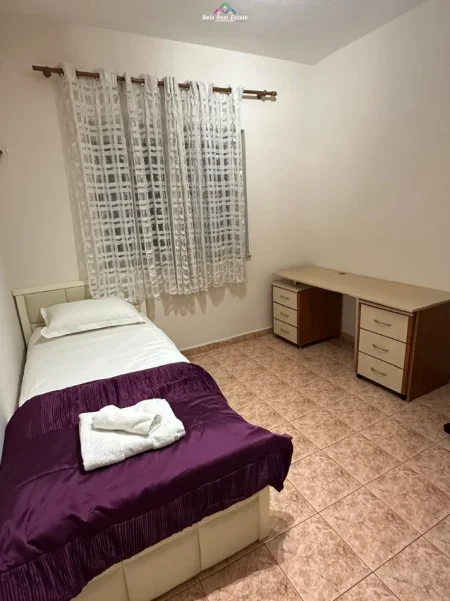 Tirane, jap me qera apartament 3+1 Kati 2, 120 m² 830 € (Rruga e Elbasait, prane Shkolles se Baletit)