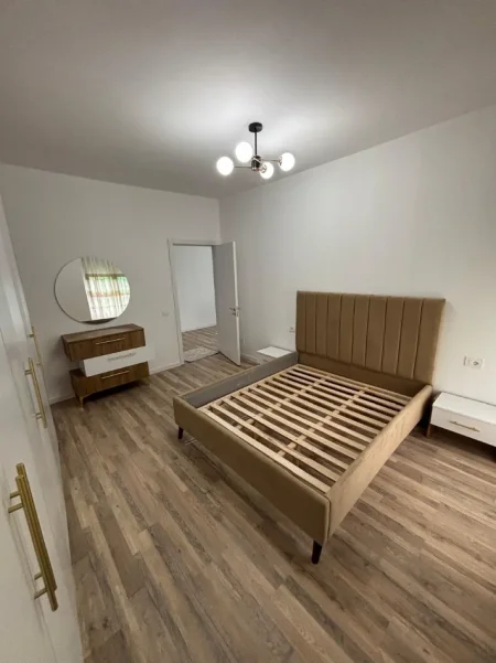 Tirane, jepet me qera apartament 1+1 Kati 7, 78 m² 580 € (5 Maji)