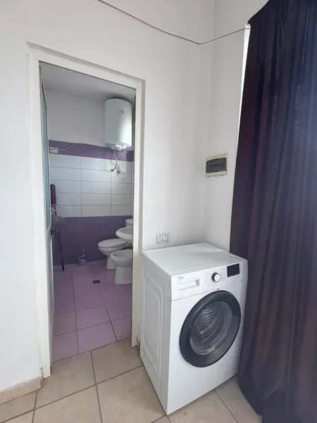 Tirane, jepet me qera apartament 1+1+Ballkon Kati 2, 60 m² 350 € (Don Bosko, Rruga Albanopoli)