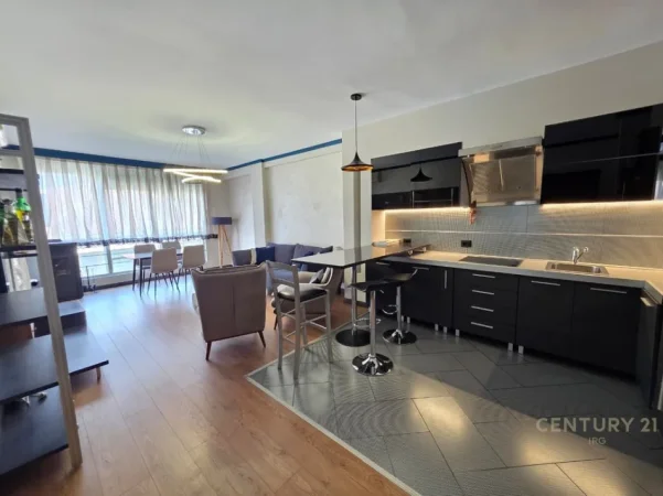 Tirane, jepet me qera apartament 2+1 Kati 4, 110 m² 1.200 € (Toptani)
