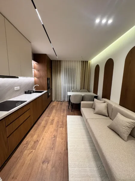 Tirane, jepet me qera apartament 2+1+Ballkon , 84 m² 780 € (Telo ndini)