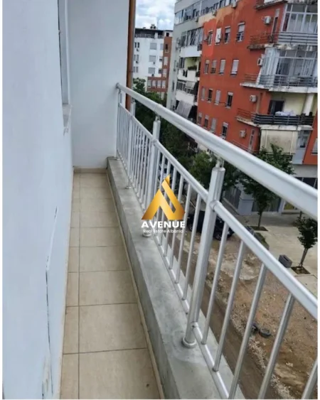 APARTAMENT 2+1 ME QERA, BULEVARDI I RI, 5 MIN NGA SPAK, TIRANE