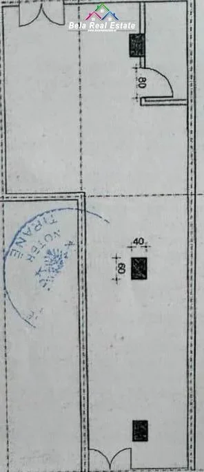 Tirane, jepet me qera dyqan Kati 0, 51 m² 830 € (prane kristalit)