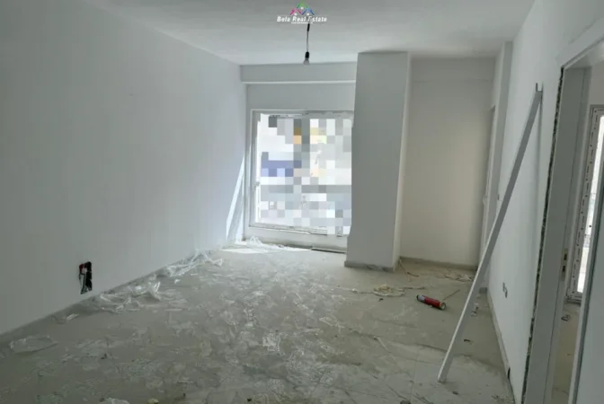 Tirane, jepet me qera zyre Kati 2, 70 m² 580 € (Kompleksi Aura)
